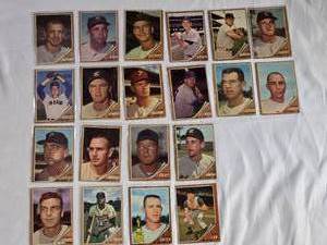 lot 216 image: Lot of 20 1962 Topps Vintage Baseball Cards