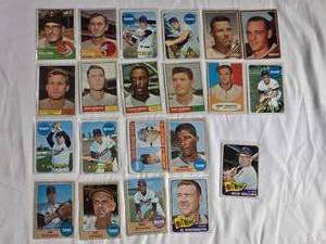 lot 221 image: Lot of 21 Vintage Minnesota Twins Baseball Cards