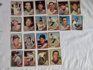 lot 222 image: Lot of 20 1962 Topps Vintage Baseball Cards