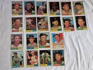 lot 229 image: Lot of 20 1961 Topps Vintage Baseball Cards