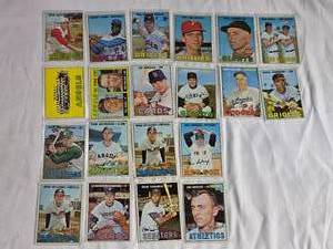 lot 231 image: Lot of 20 1967 Topps Vintage Baseball Cards