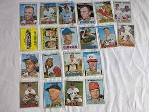 lot 232 image: Lot of 20 1967 Topps Vintage Baseball Cards