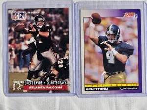 lot 275 image: Lot of 2 Brett Favre Rookie Cards 1991 NFL Pro Set #762, 1991 Score #611