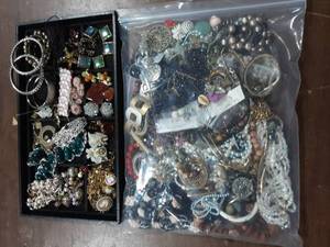 lot 4 image: Contents On The Tray & Large Bag Of Assorted Jewelry