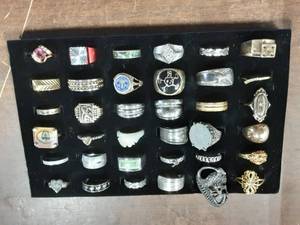 lot 45 image: 36 Mens Rings