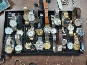lot 50 image: 25-Mens Watches