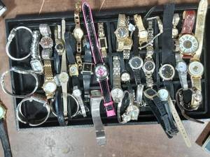 lot 52 image: 35-Ladies Watches