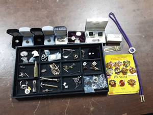 lot 62 image: Lot Of Cuff Links, St Louis Cardinals Baseball Pins, Snap-On Wrench Tie Clip, More Mens Misc