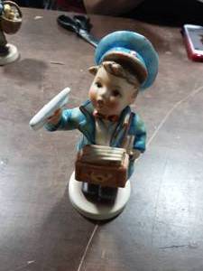 lot 68 image: Hummel Goebel Postman