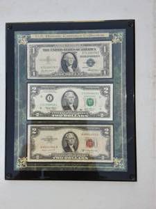 lot 91 image: US Currency Collection One Dollar Silver Certificate 1935, 2$ Red Label 1953 & 2$ Fed Reserve Note 2003 Framed