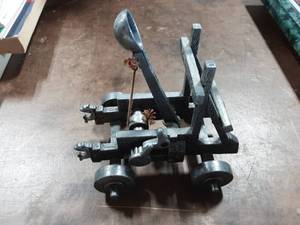 lot 12 image: Metal Catapult Sculpture With Moving Part 6 Long