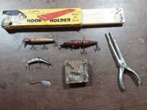lot 37 image: Lot Of Old Lures, Hook Holder, Hook Remover