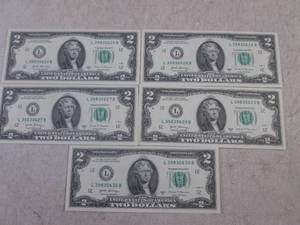 lot 3 image: (CNTR) 5 Uncirculated Sequential $2...