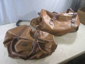 lot 22 image: (EW5) Bella Russo Matching Travel B...