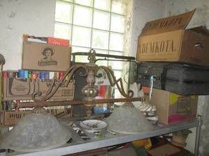 lot 28 image: (BR1) Lot of Assorted UnclaimedUns...