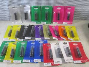 lot 30 image: (CS) 24 Assorted Colored Lipstick...