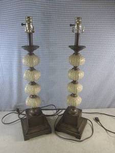 lot 40 image: (CSB) Pair of Vintage Lamps 26 Tal...