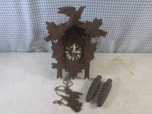 lot 41 image: (CSB) Vintage Wood Cuckoo Clock ...