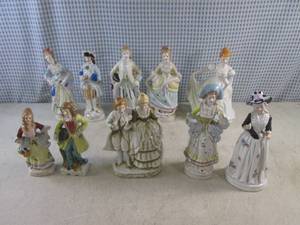 lot 42 image: (CS) Lot of 10 Fine Ceramic Porcela...