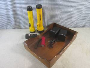 lot 49 image: (CSB) Flashlights and Mini Speakers...