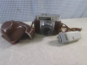 lot 52 image: (EC1) Vintage Zeiss Tenax 35mm Came...