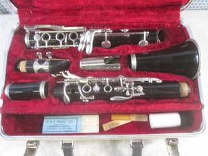 lot 55 image: (CSB) Vintage Bundy Clarinet with C...