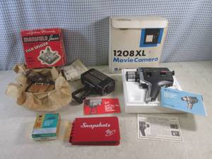 lot 59 image: (BS) 2 Vintage Movie Cameras, Vinta...