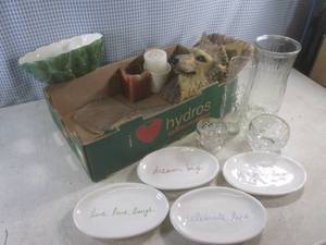 lot 68 image: (EW3) Misc Decor...