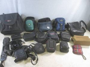lot 69 image: (EW4) Assortment of Camera Bags...
