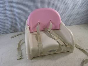lot 122 image: (EW5) Graco Booster Seat...