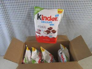 lot 206 image: (B-1) 5 Share Size Bags of Kinder C...