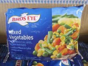 lot 225 image: (FRZ) 12 Bags of Frozen Mixed Veget...