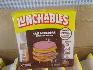 lot 235 image: (FRZ) 16 Frozen Lunchables Ham & Ch...