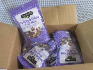 lot 241 image: (C-2) 6 Bags of Cookies & Creme Tra...