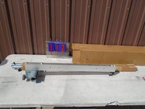 New Jet tabe saw fence for Delta unisaws with pipes. As shown.