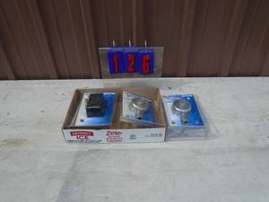 New Eagle air compressor pressure switch & air cleaner. As shown.