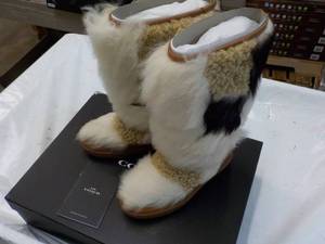 Coach size 7M Morton Calf Shearling...