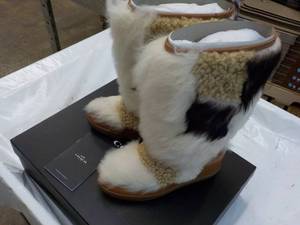 Coach size 7M Morton Calf Shearling...