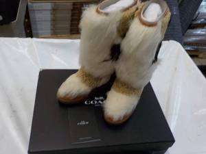 Coach size 7M Morton Calf Shearling...
