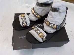 Coach size 7.5M Eleanor Mirror Meta...