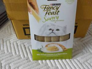 30 x 4 packs Natural Chicken in a D...
