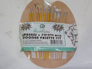 Daveliou Brushes and Paints with Wo...