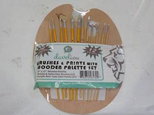 Daveliou Brushes and Paints with Wo...