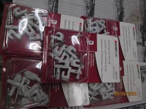 5 packages of 7 closetmaid wall cli...