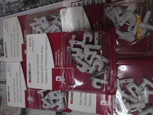5 packages of 7 closetmaid wall cli...