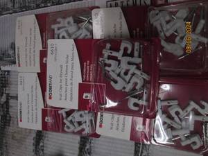 5 packages of 7 closetmaid wall cli...