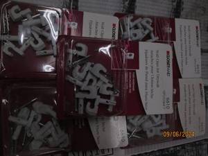 5 packages of 7 closetmaid wall cli...
