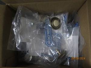 25 antiquie brass 1 14 knobs...