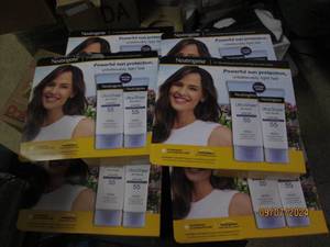 6 packages of 2 neutrogena spf 55 u...