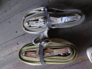 2 ratchet straps...